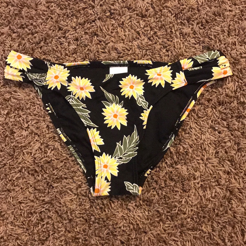 Bathing suit bottoms